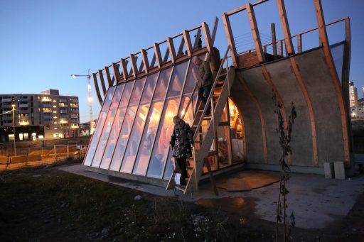 Sea weed event and workshop at Flatbread Society bakehouse by Futurefarmers in Herligheten, Bjørvika (Photo: Oslofjord ecologies).